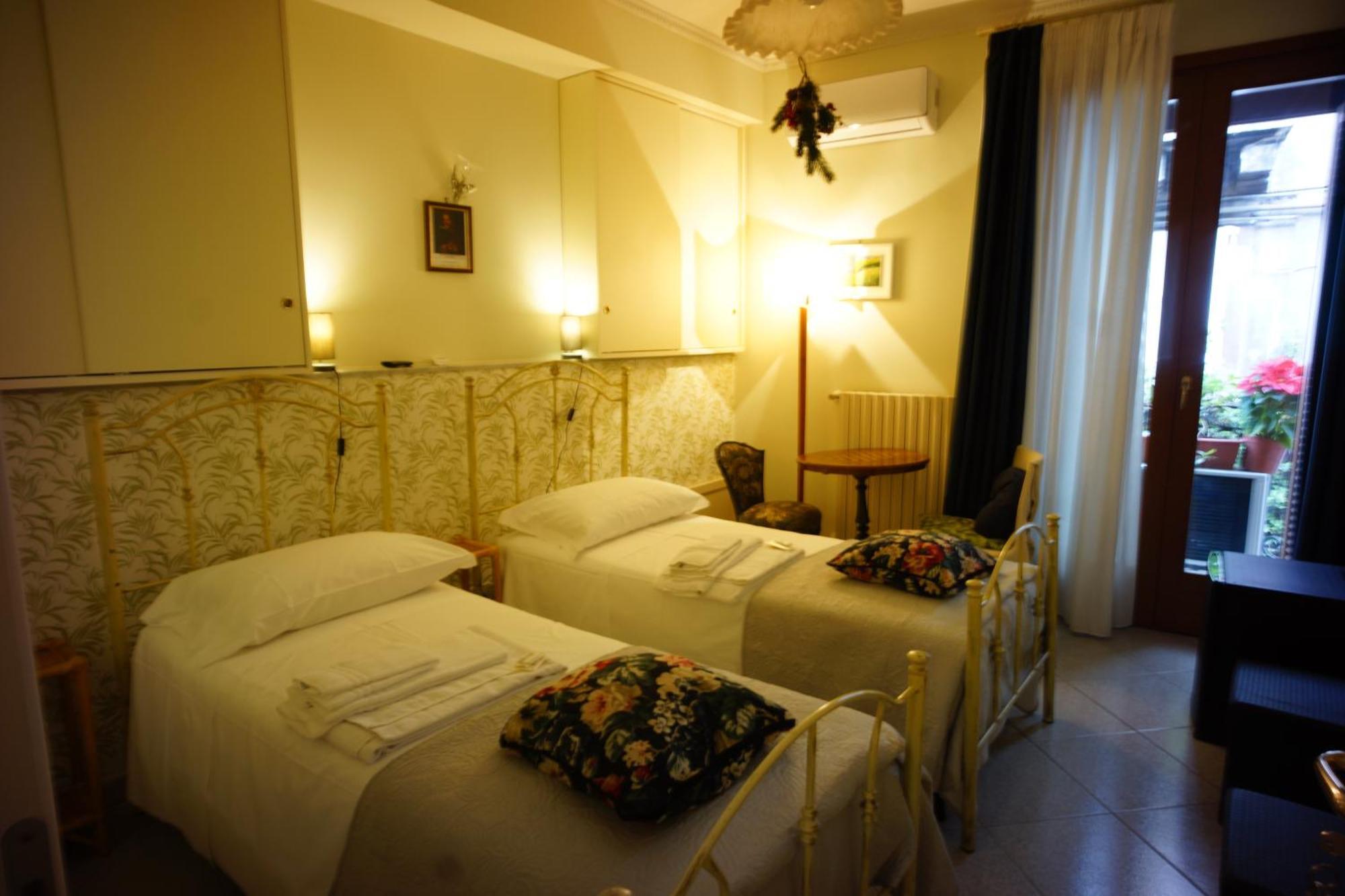 Santa Caterina Da Siena B&B Κατάνια Εξωτερικό φωτογραφία